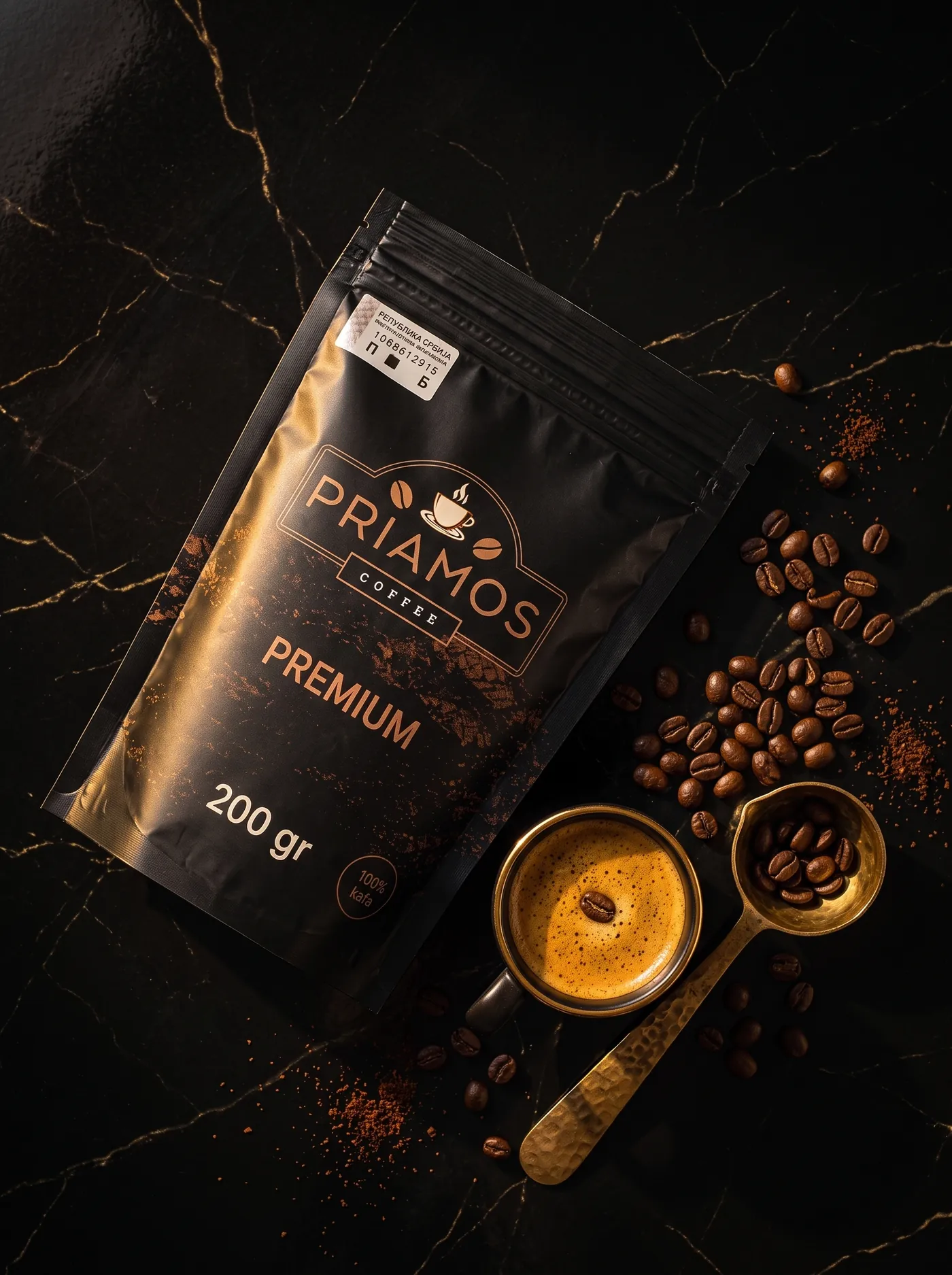 Priamos Premium kafa — flat-lay na crnom mermeru